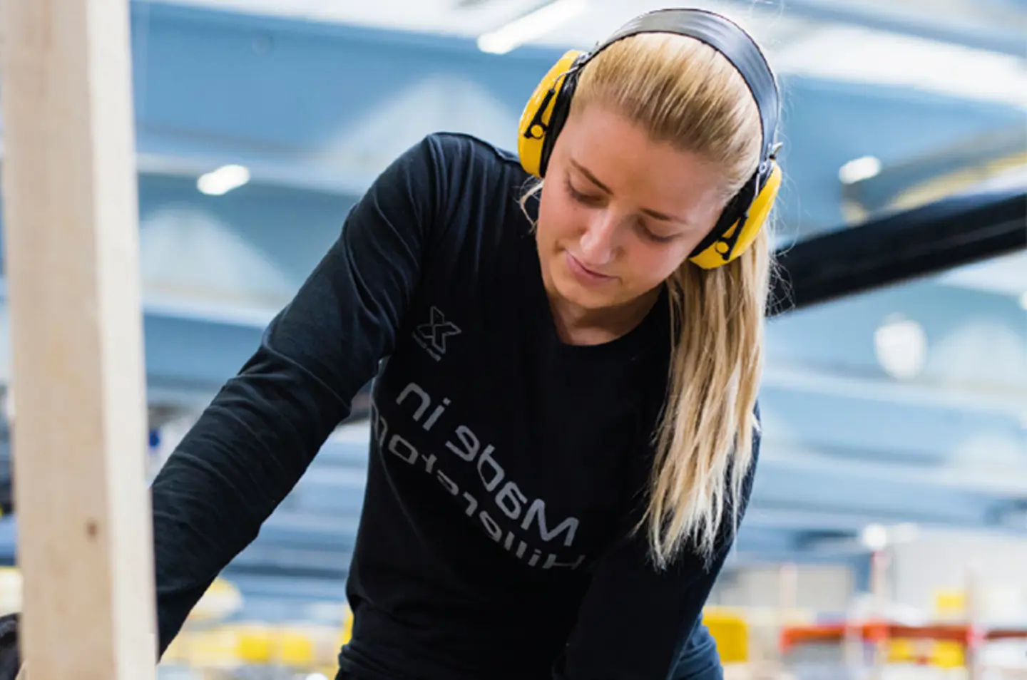 Kvinnlig arbetare på Axelent